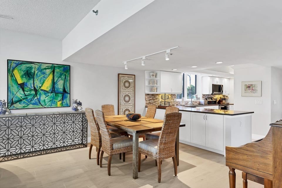 Beachplace 6 205 by FVC - Dining Room
