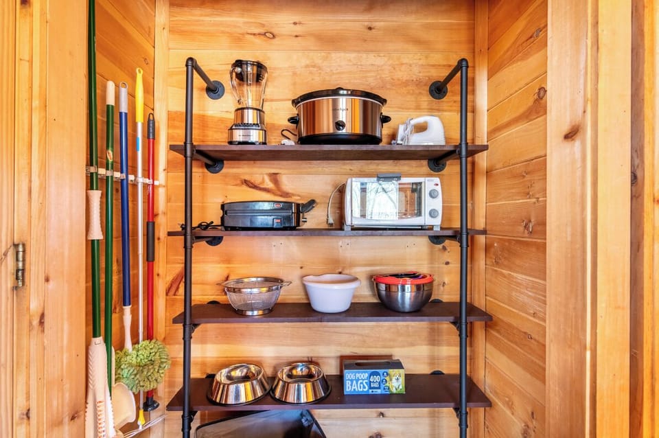 Smoky Summit Stays' fully-equipped kitchen
