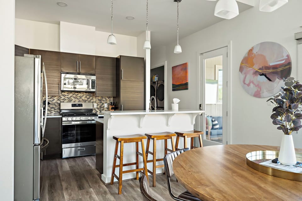 Transform your cooking experience in this fully equipped kitchen!