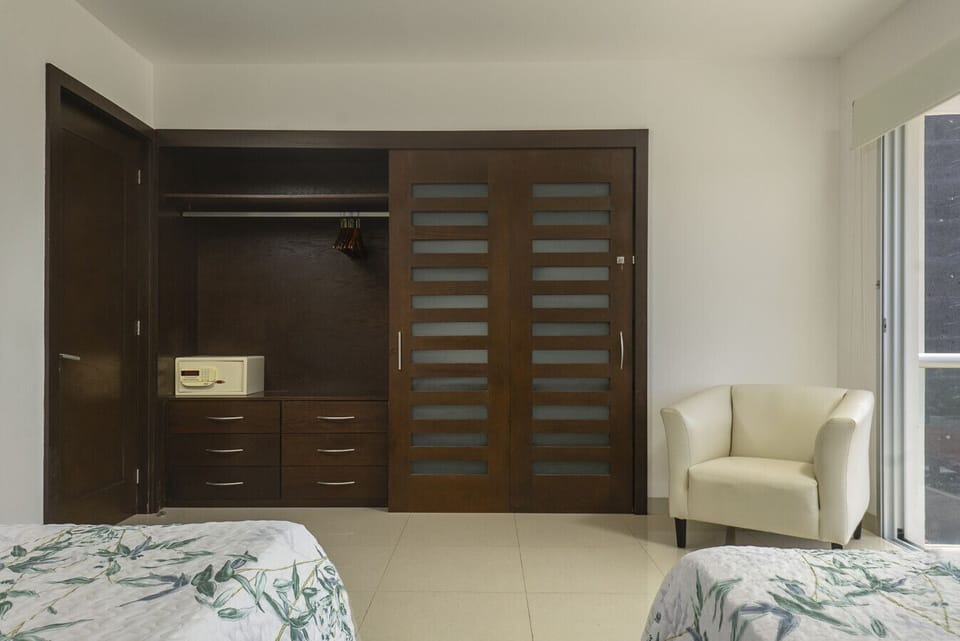 Mareazul Beachfront Resort, Playa Del Carmen
