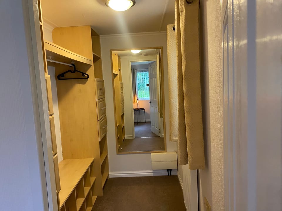 Walk-in Wardrobe