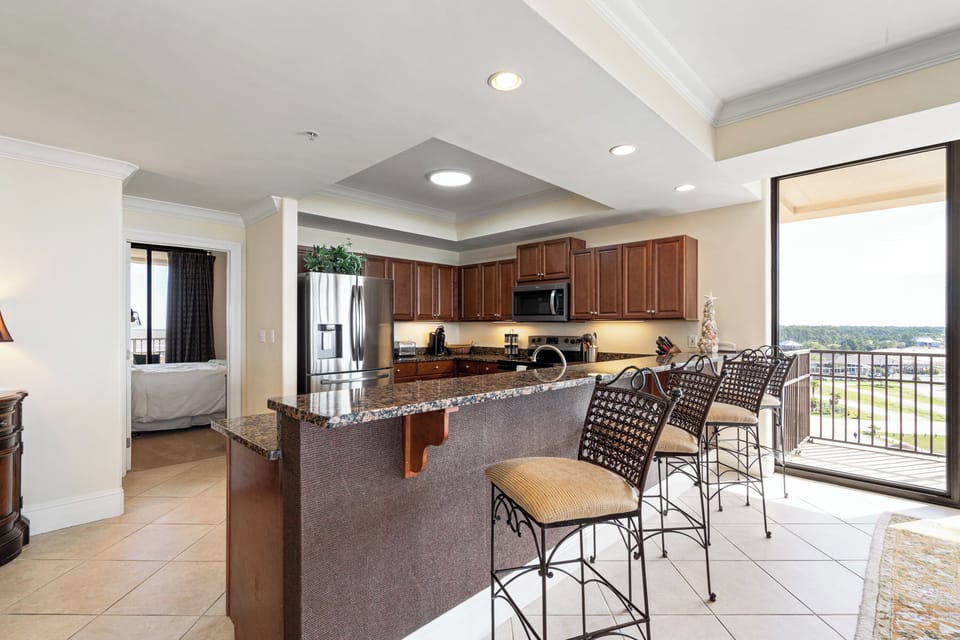 Kitchen Bar 