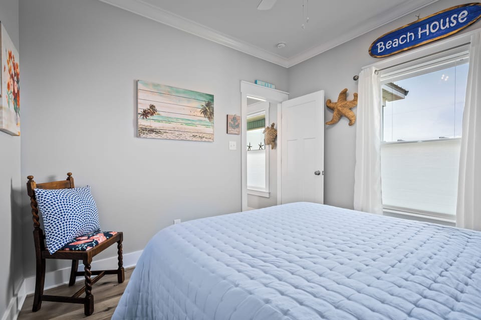 1st Guest Bedroom 