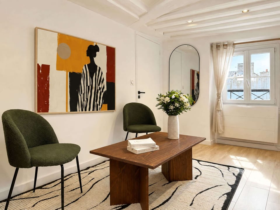 Cozy and welcoming salon, perfect for relaxation and quiet moments of solitude
