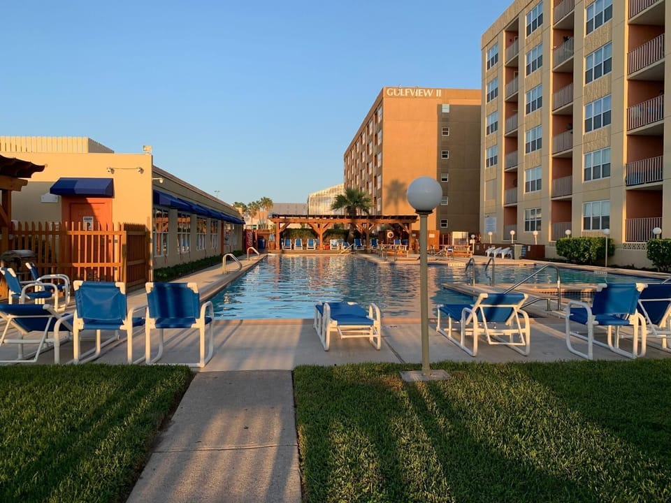 Awesome Outdoor Amenity Area
