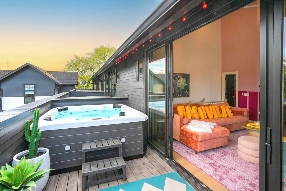 Elevate your stay! Hot Tub w/Views