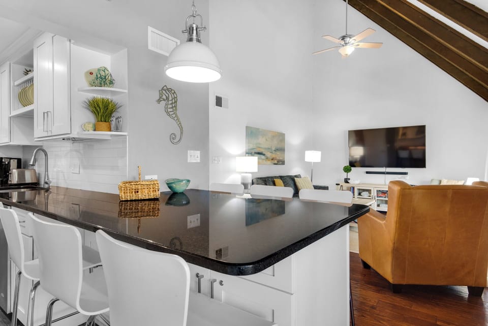 Seascape 21C Kitchen area