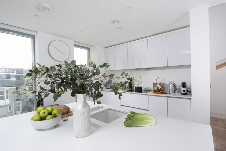 1 Island Reach, Newquay. Third floor: Including an electric oven, induction hob, microwave, fridge/freezer, dishwasher and Dolce Gusto coffee machine