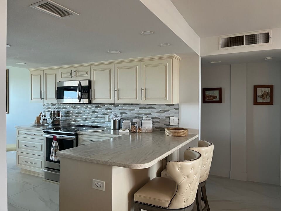 Breakfast bar