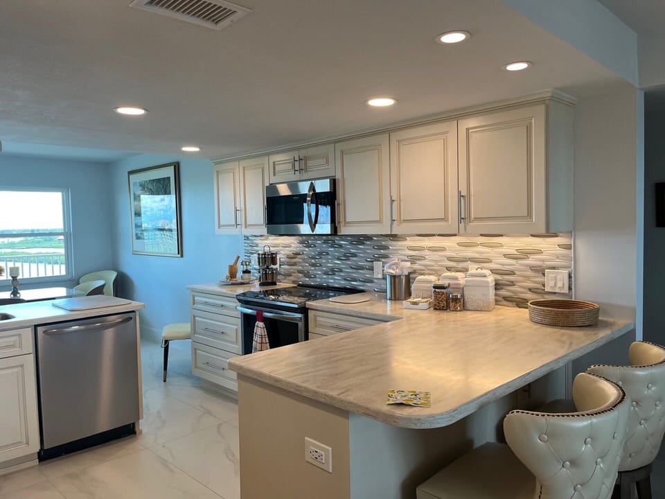 Under counter lighting, induction stove top and microwave