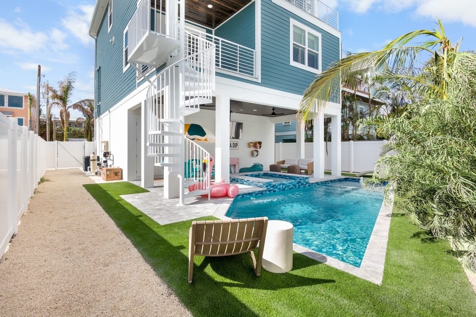 Private Pool and Spa