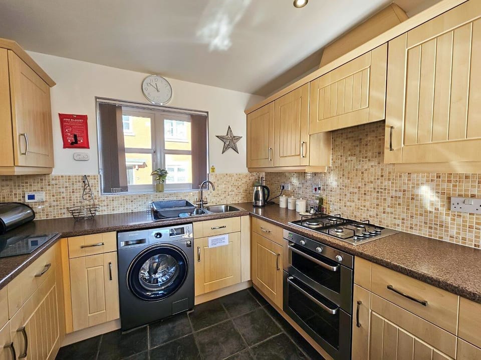 Kitchen 1