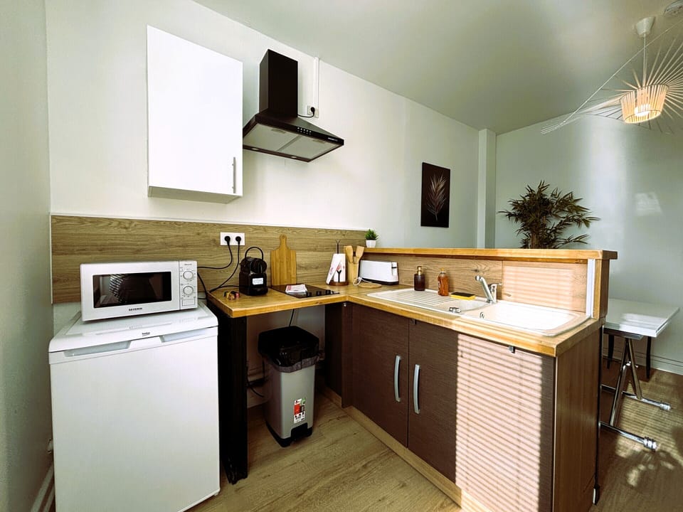 Apartment 4 Kitchen