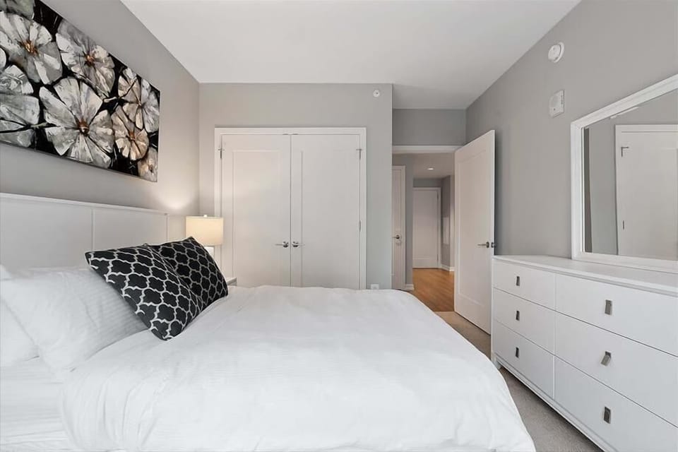 Brookline 1 Bedroom Bedroom