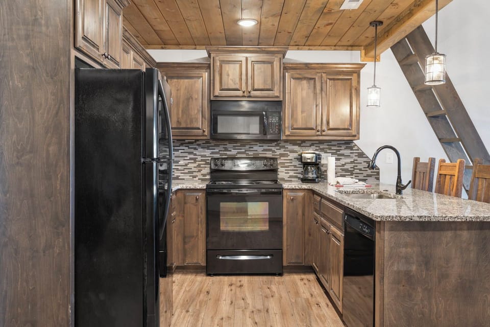 Full Kitchen