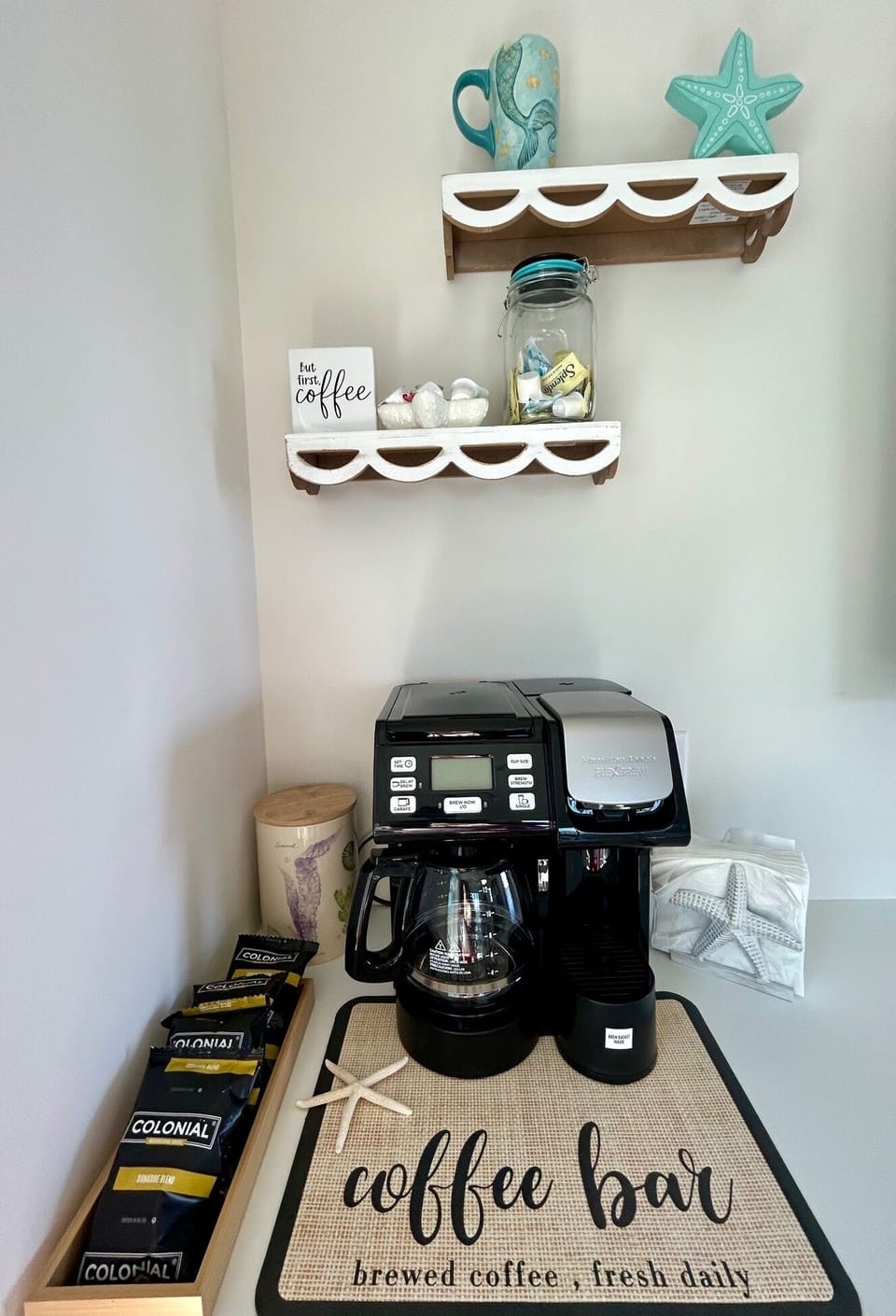 Starter kit of coffee and tea.