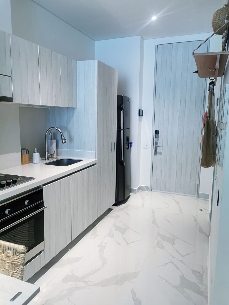 Full kitchen 