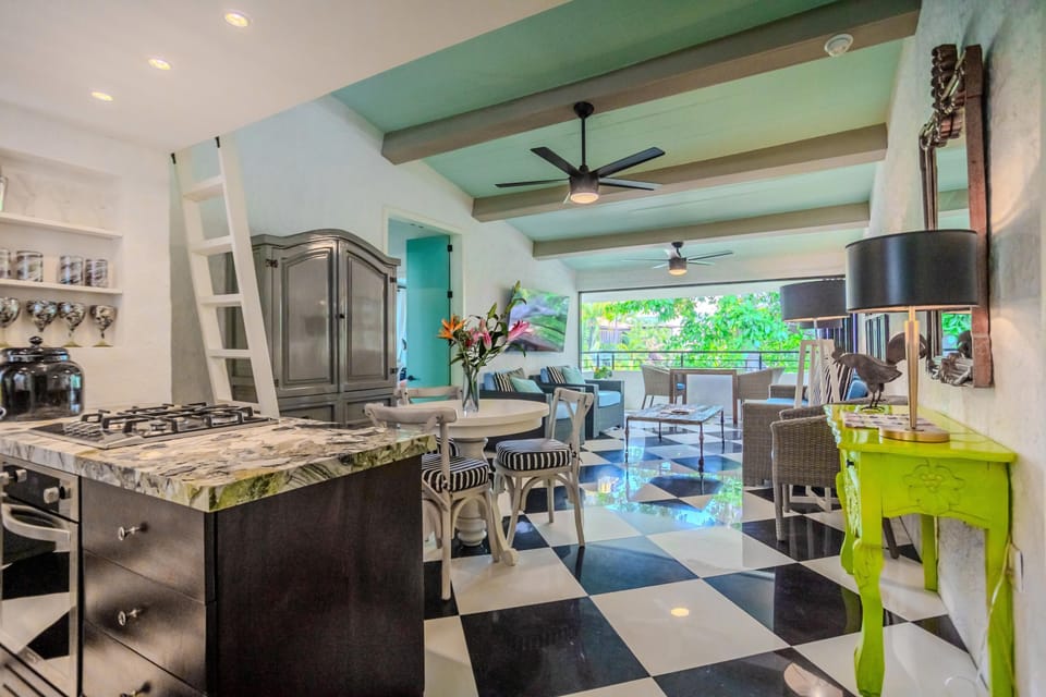 Condo - Image 6