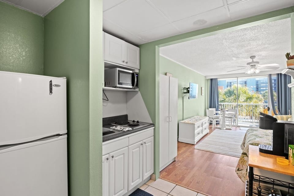 St. Johns Inn 320 Kitchenette