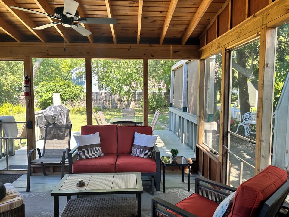 Screened in back porch 