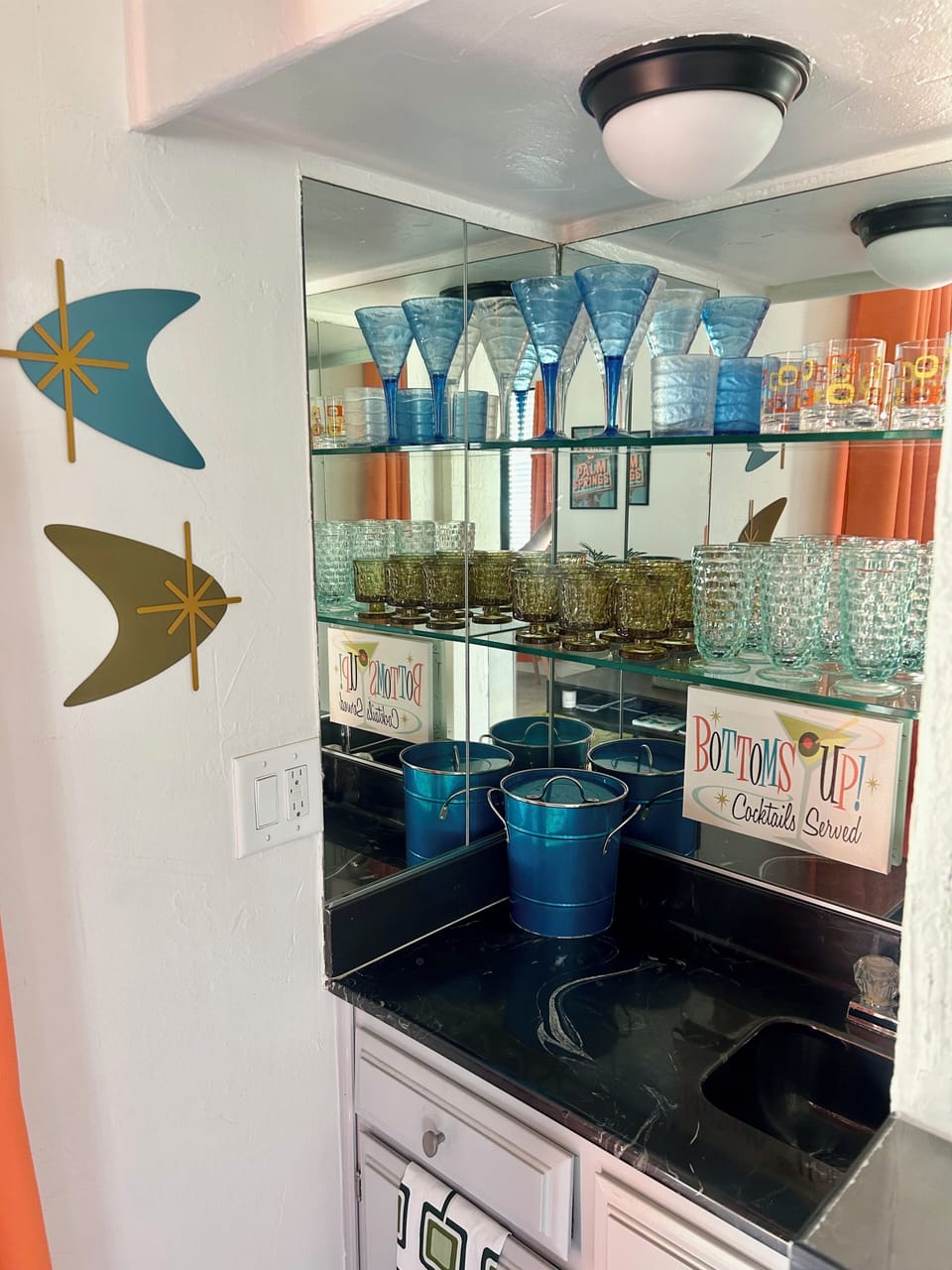 Wet Bar...Groovy!