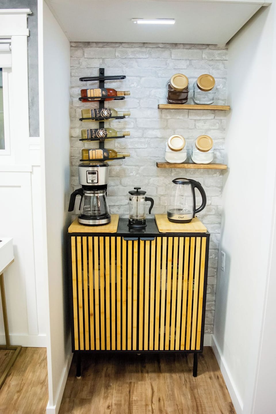 Coffee/Tea/Wine Bar