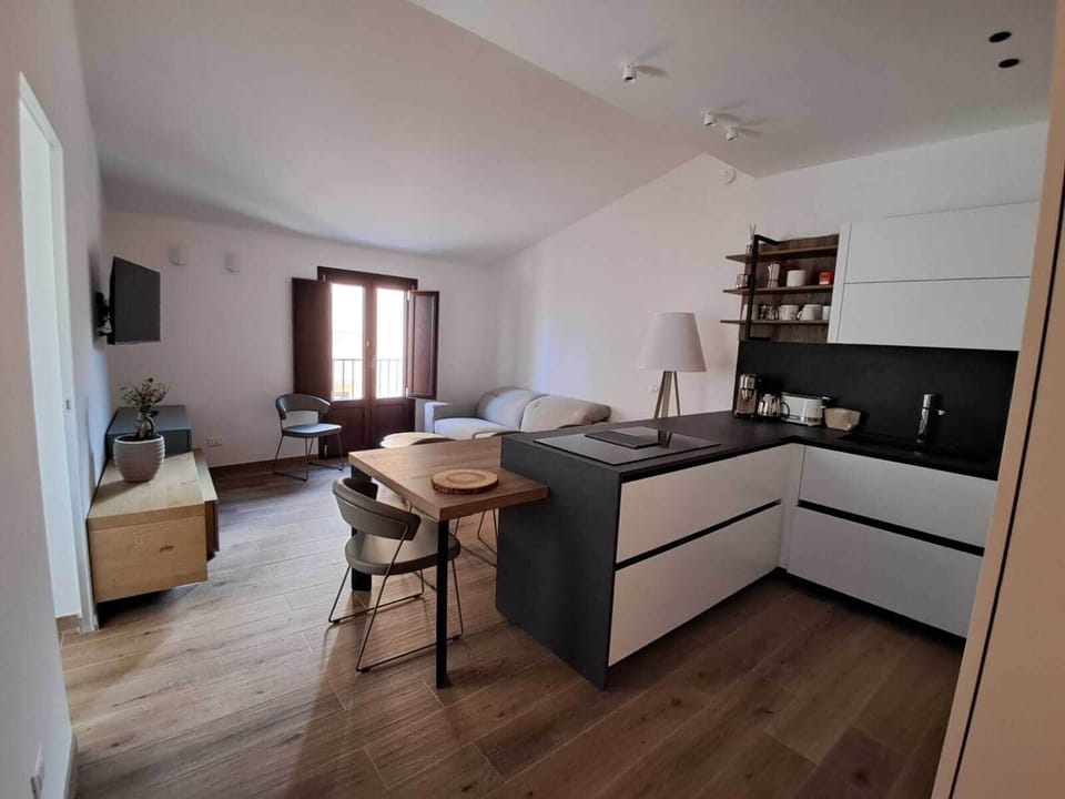 Lounge, Dining Room, Kitchen 2