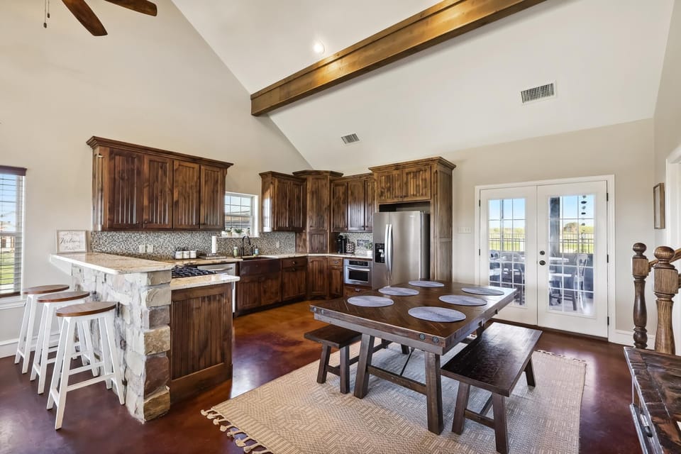 Fully Stocked Kitchen