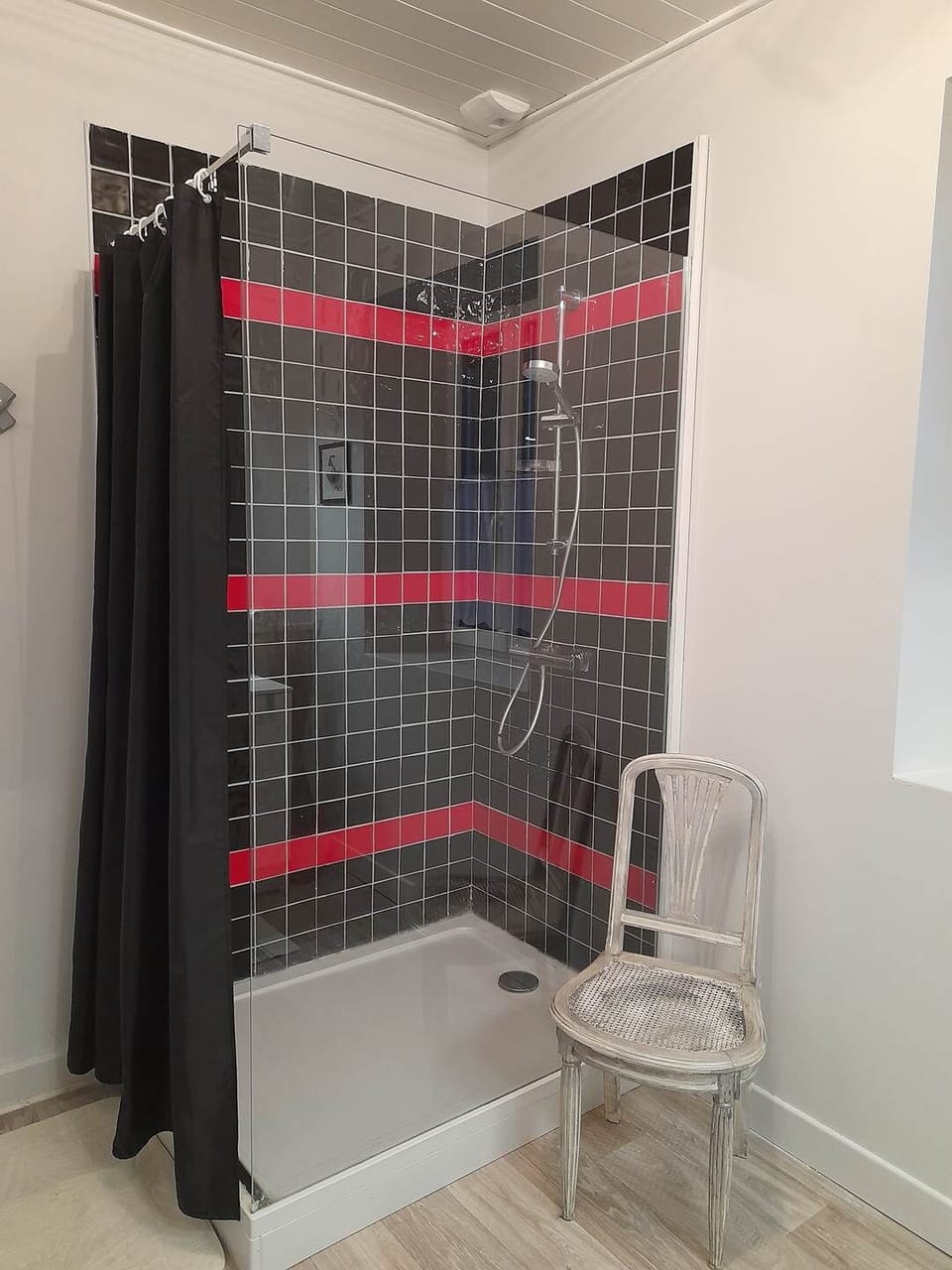 salle de bain à l'étage