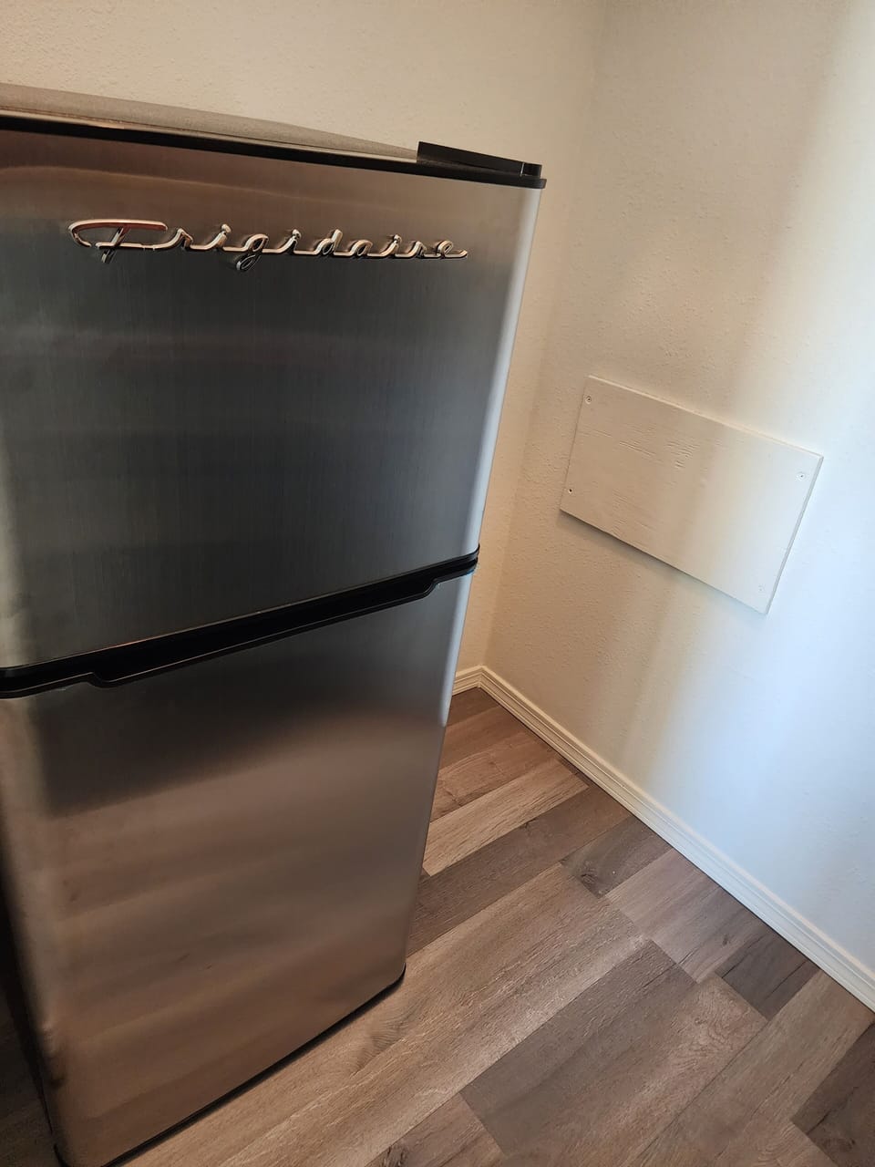 Fridge in secondary bedroom