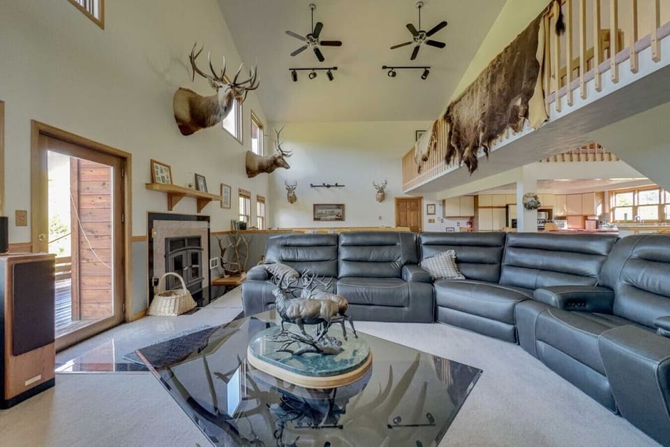 Cozy up in this spacious living room.