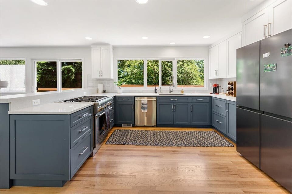 Kitchen amenities