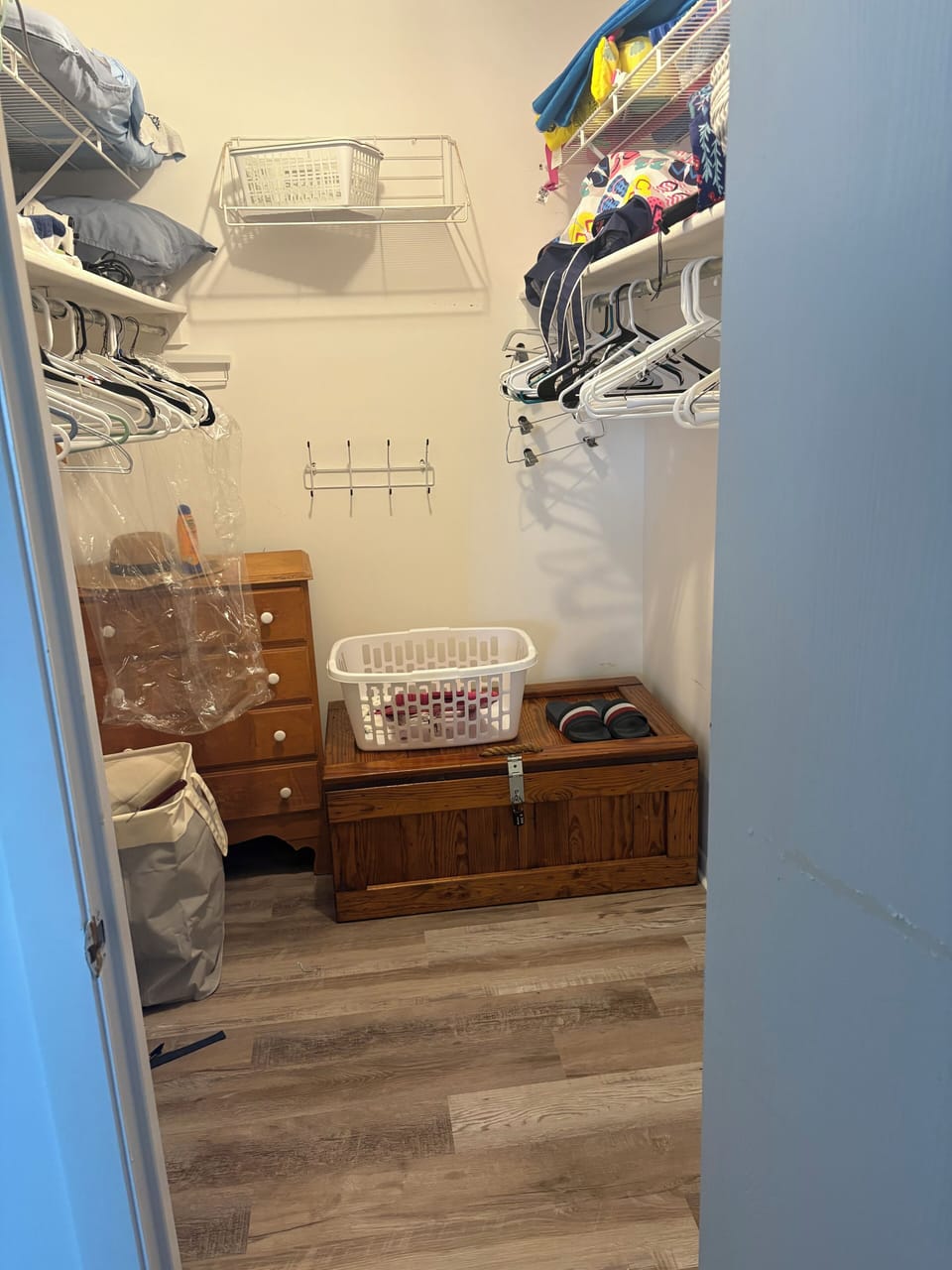 Master Bedroom walk in closet