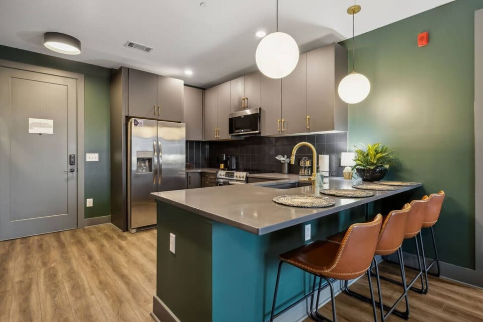 Kitchen equipped with everything you`d need to make a home cooked meal, Keurig coffee maker and complimentary pods