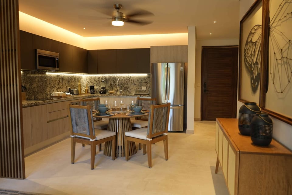 Comedor para 4 personas con cocina completa 