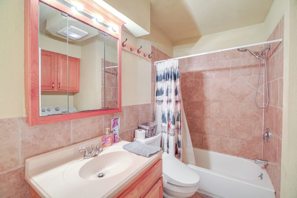 Full Bathroom | Main Level | Washer & Dryer