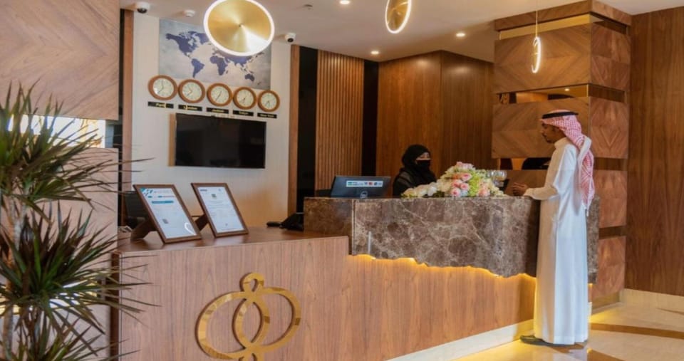 Entrance / Reception