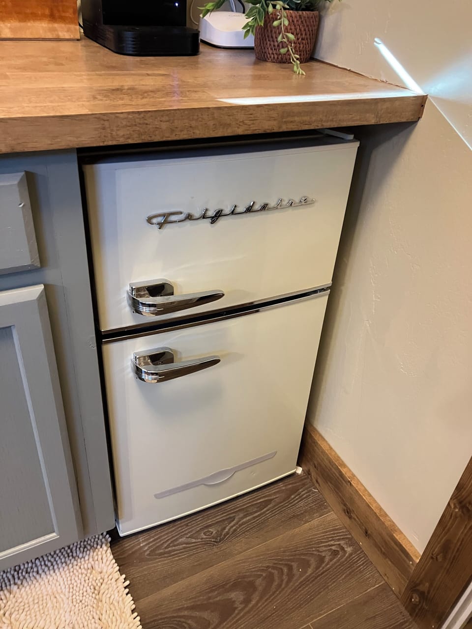 Mini fridge with small freezer
