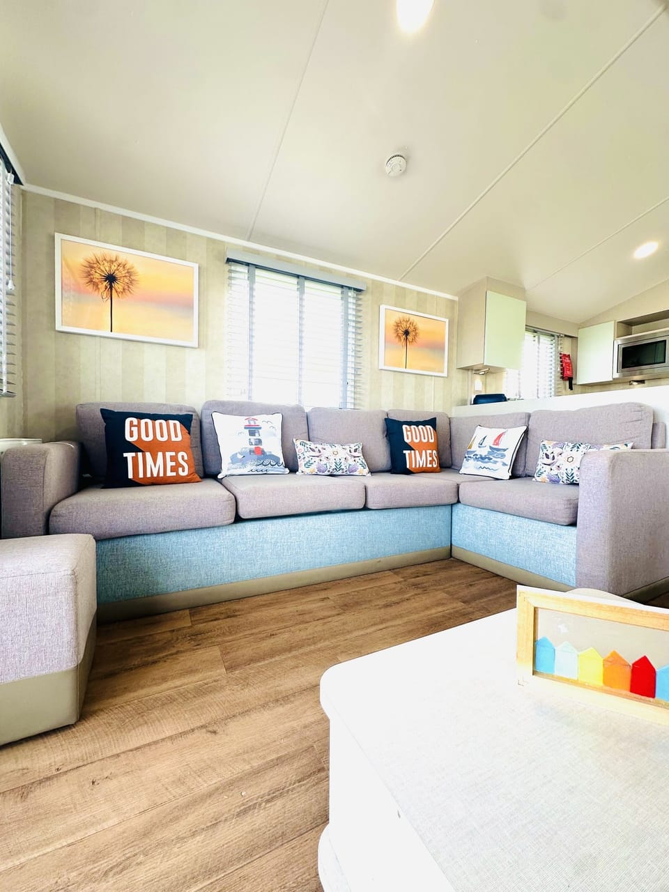 Living Room / Lounge