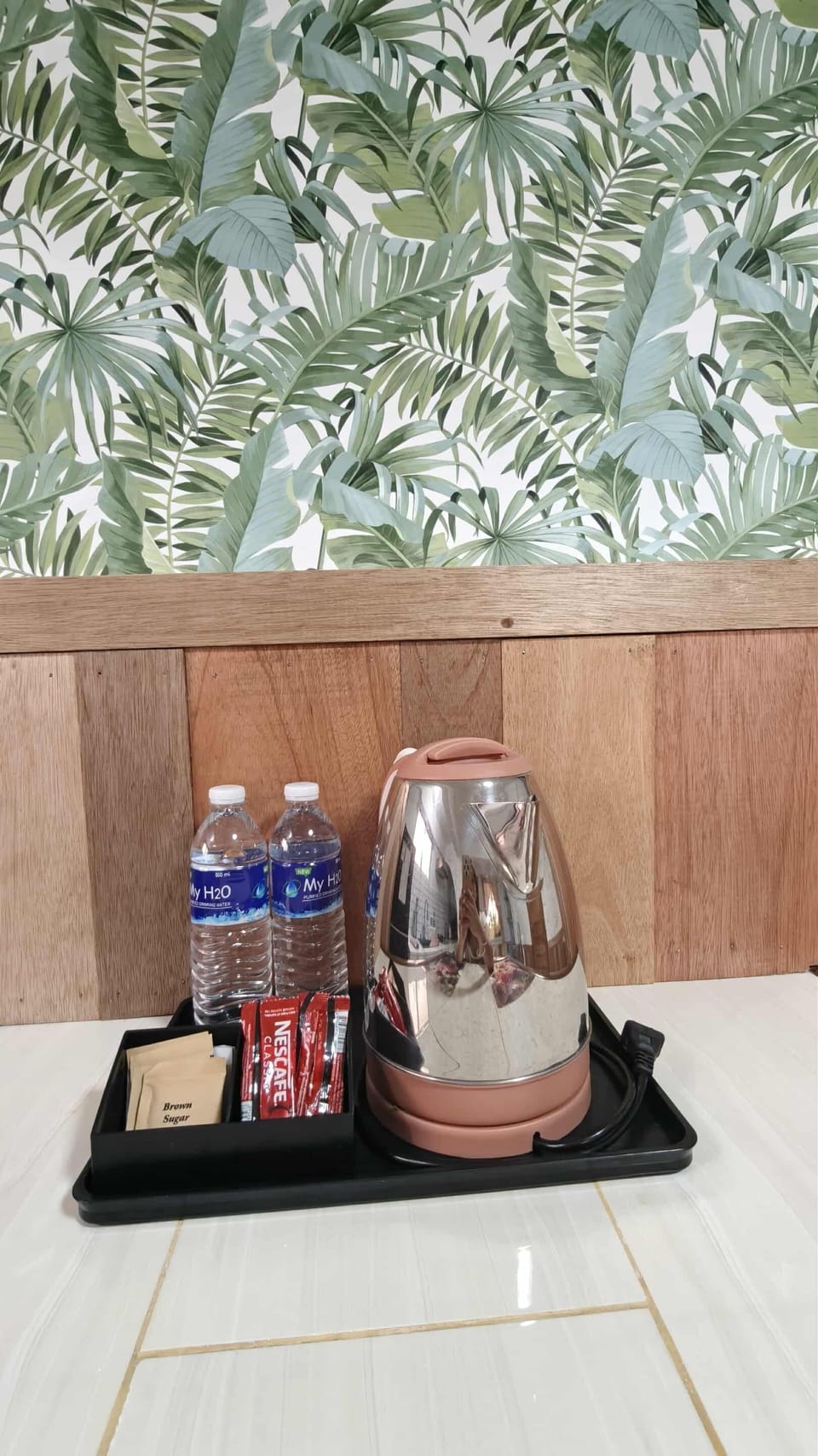 Tea and coffee station 
