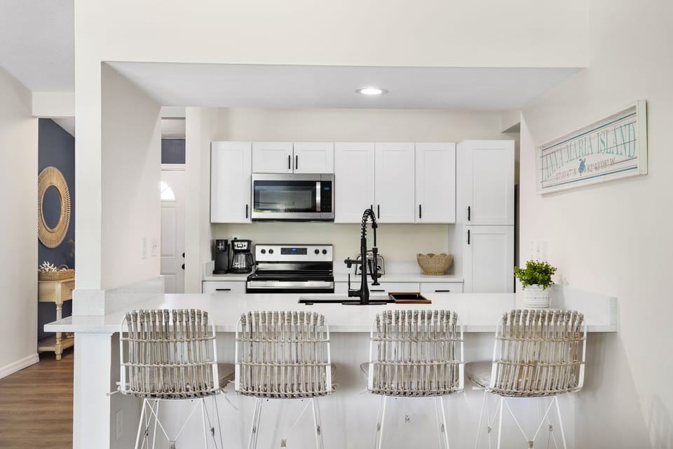 Cushioned counter seating for 4