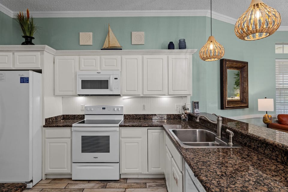 Fully equipped kitchen