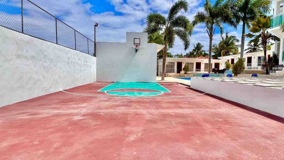 Sport court