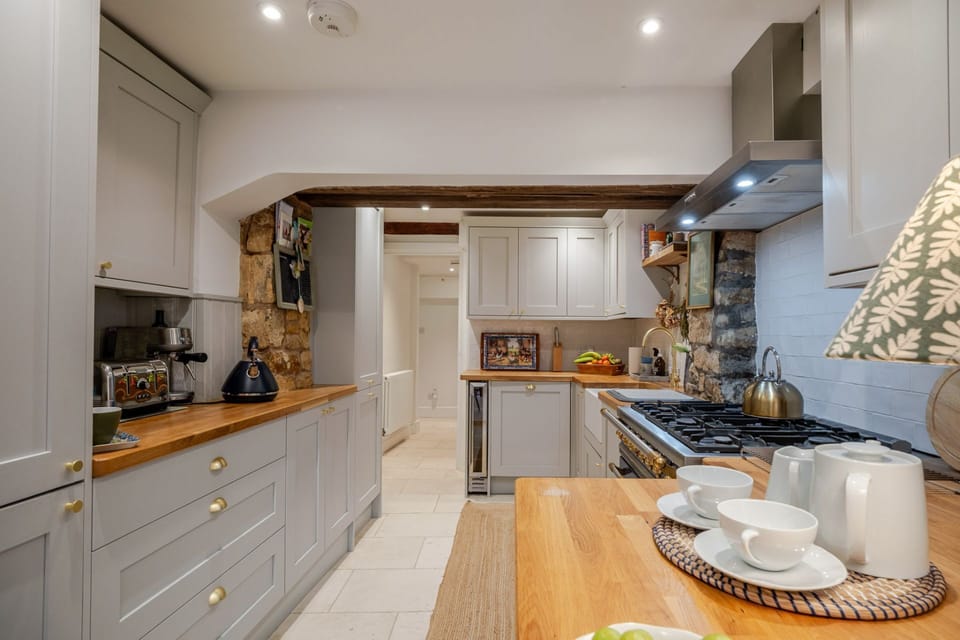 Stonecrop Cottage Kitchen/Breakfast Room - StayCotswold