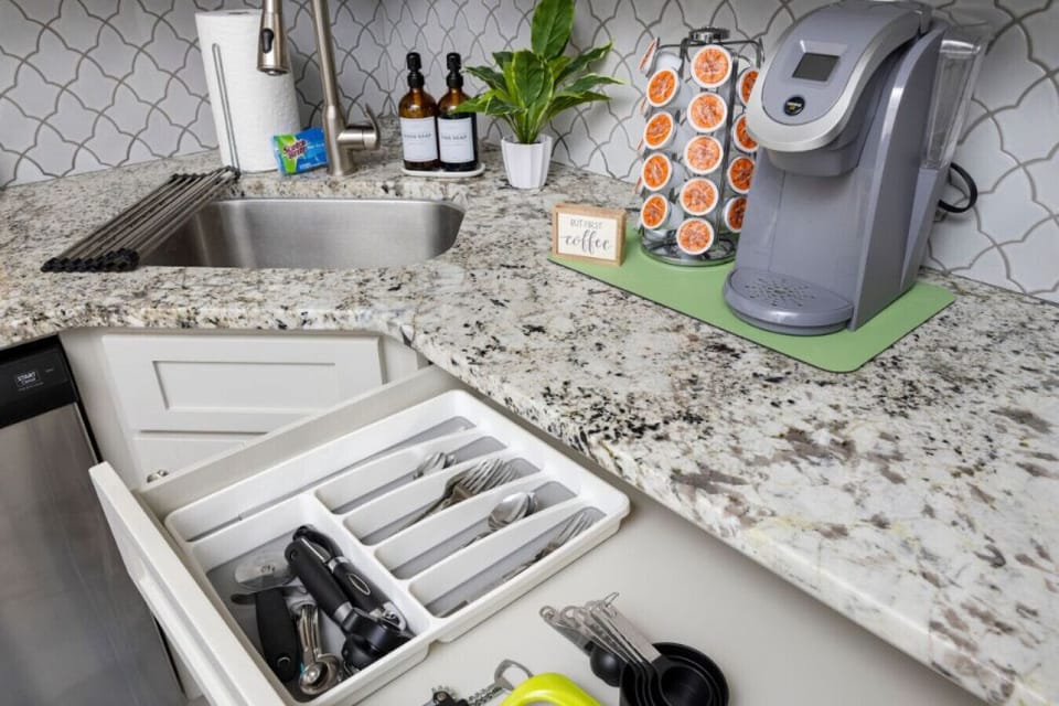 A well-organized drawer makes cooking so much easier! Who else loves a tidy space?