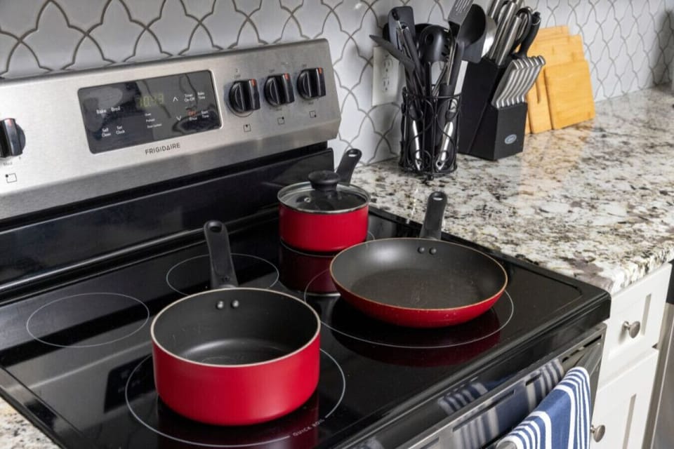 Brightening up our kitchen with these stunning red pots and pans! Ready to whip up something delicious!