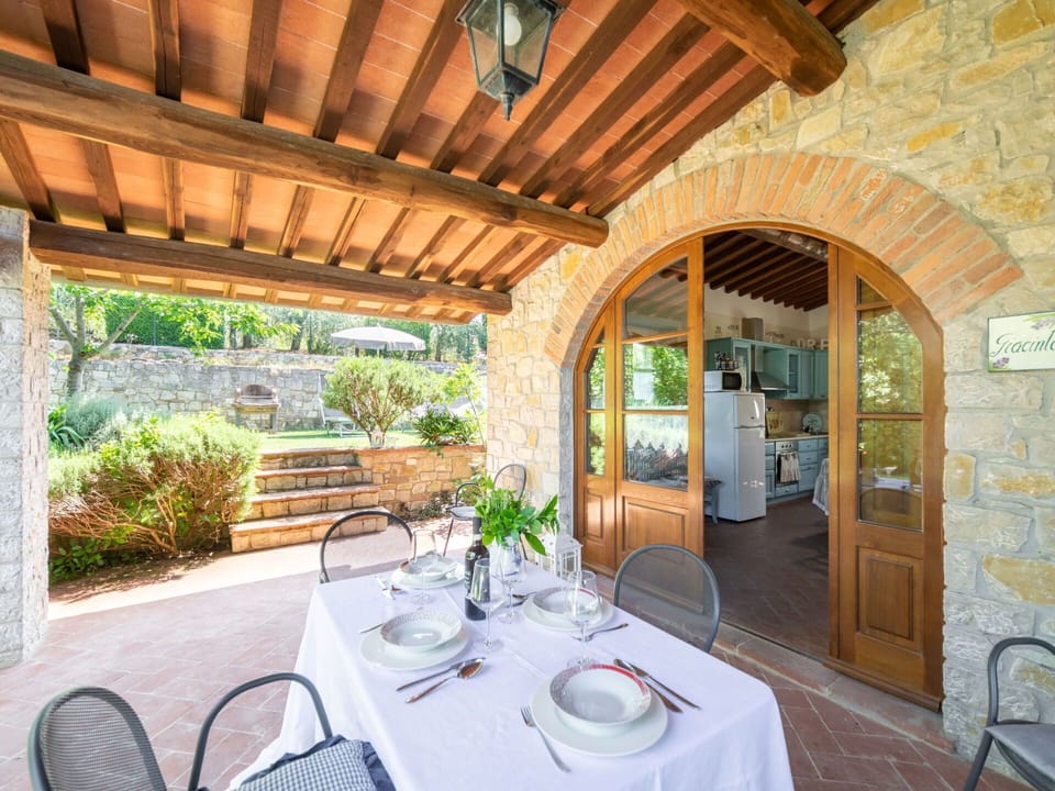 Furniture, Interior Design, Ceiling, Flowerpot, Kitchen & Dining Room Table, Houseplant, Chair, Resort, Brick, Tile