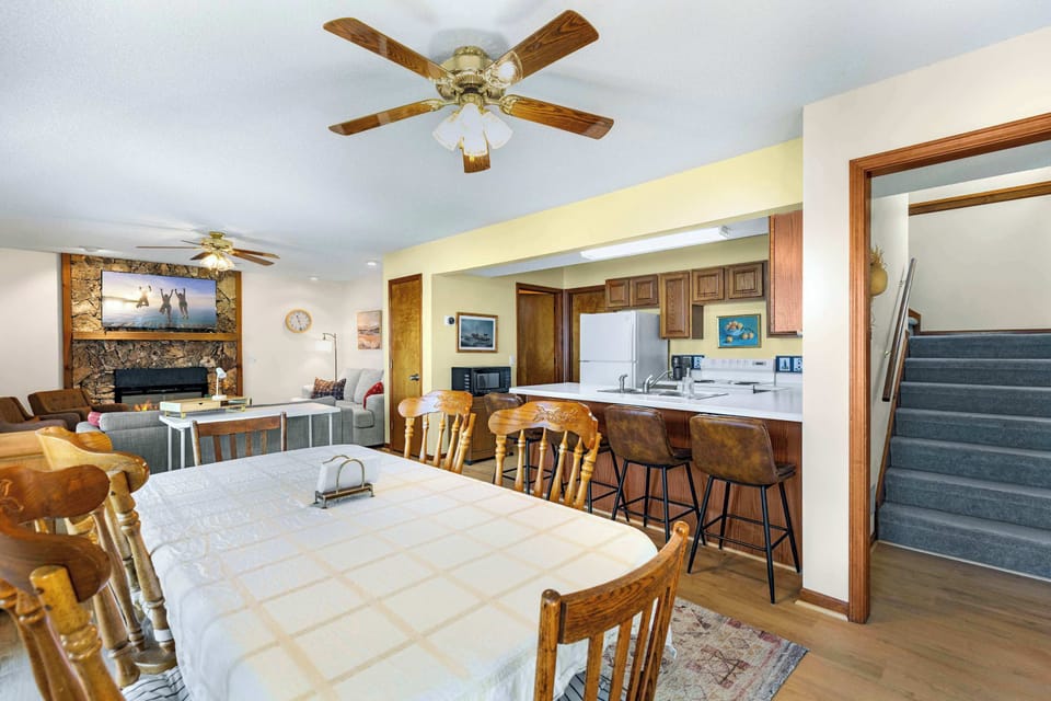 Make mealtime memories together at the dining table, seating 6