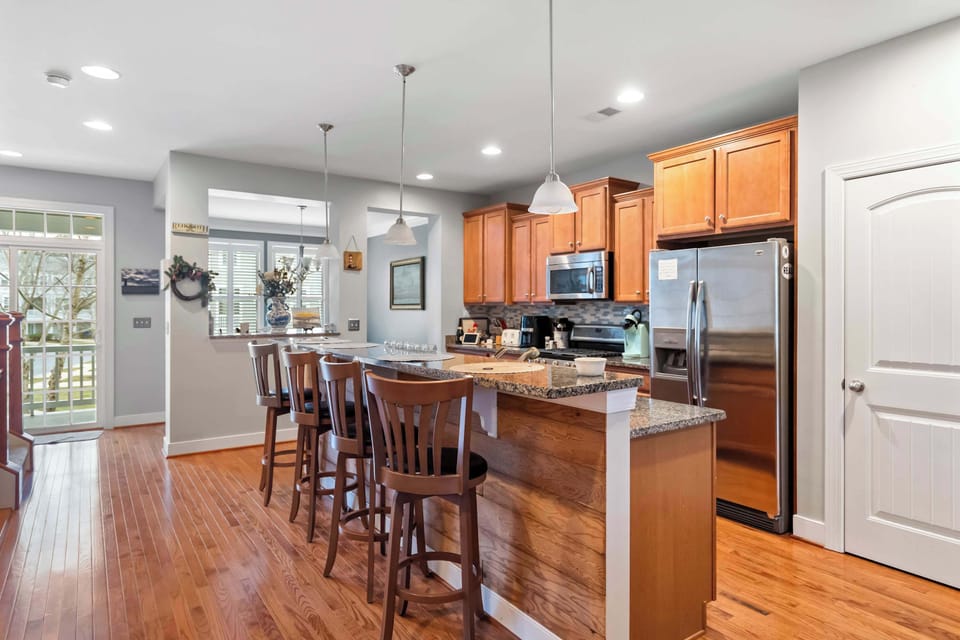 Sip morning coffee or grab a bite at the coastal counter, seating 4