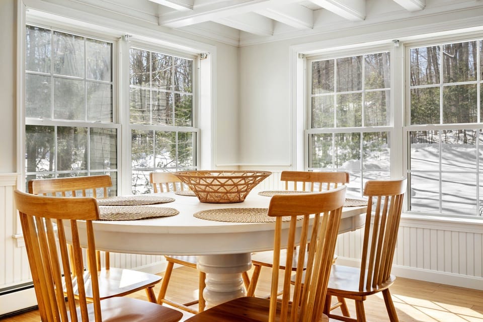 Dining table with seating for 6 